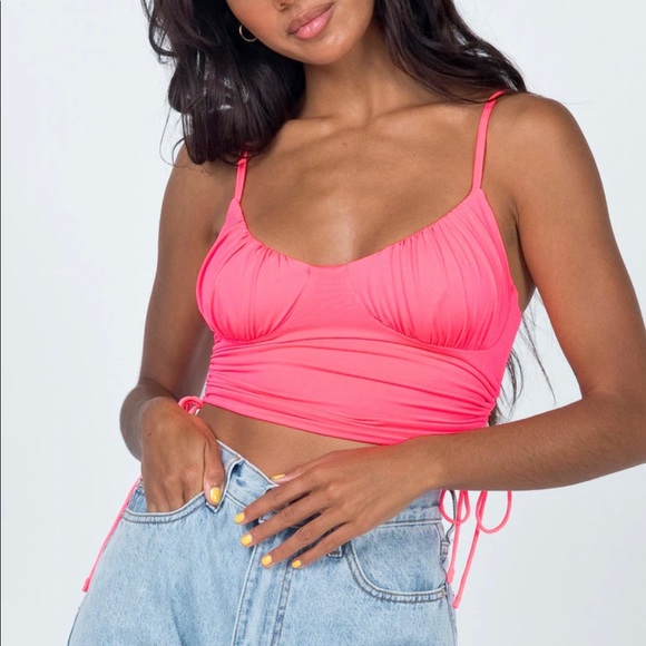 Princess Polly Nobu Cropped Tank ๐ - Picture 1 of 5